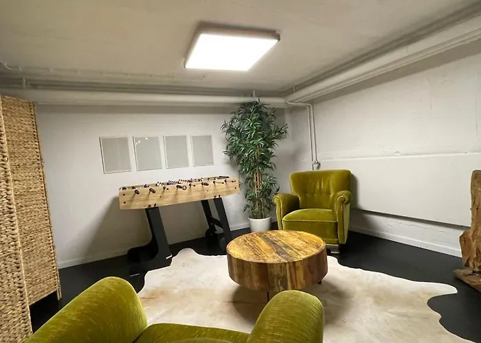 Superschoenes Studio Lunca 220Qm In Stuttgart West