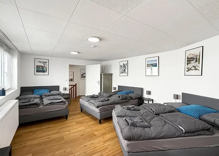 Zentr Stuttgart Gruppen-Duplex 13 Schlafplaetze, Ps5, Spiele & Terrasse